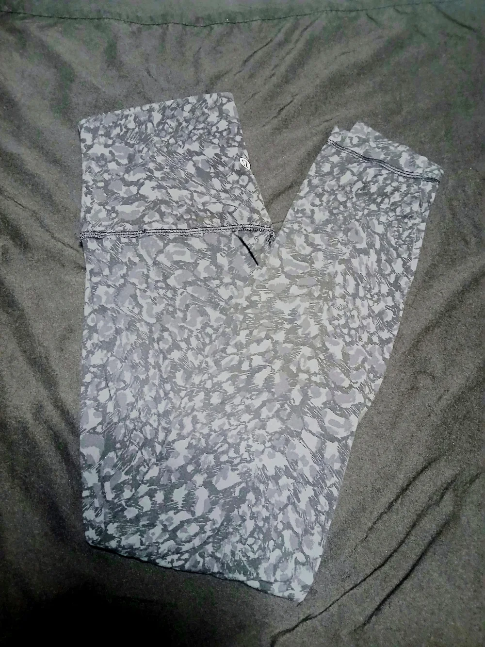 lululemon athletica stylish abstract